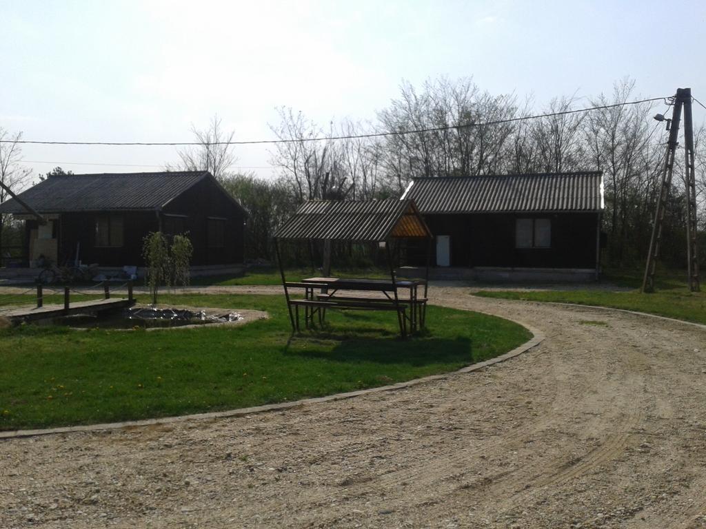 Sakaltanya Soeroezo- Borozo Pihenohaz Vének Exterior photo