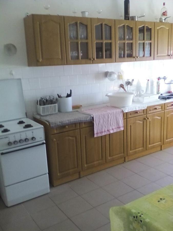 Sakaltanya Soeroezo- Borozo Pihenohaz Vének Exterior photo